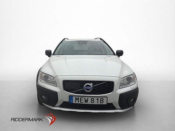 Volvo XC70 2 of 26