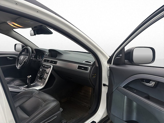 Volvo XC70 12 of 26