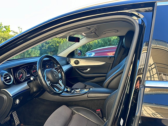 Mercedes-Benz E200 6 of 7