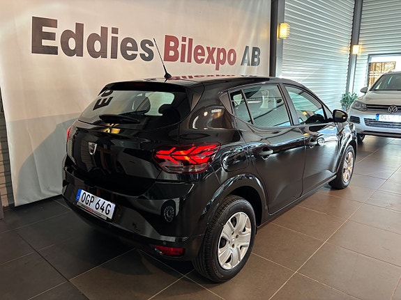 Dacia Sandero 4 of 10