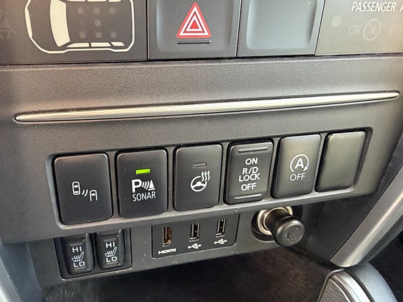 Mitsubishi L200 12 of 19