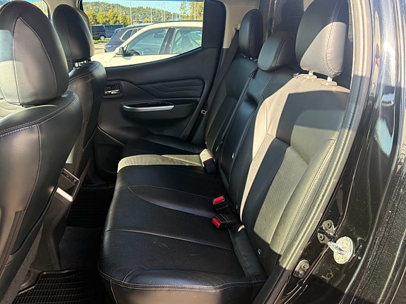 Mitsubishi L200 18 of 19