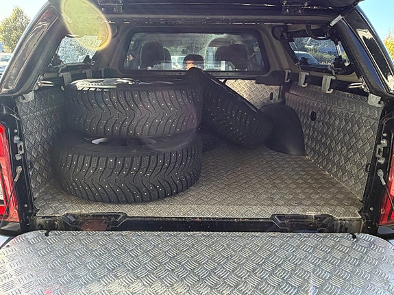 Mitsubishi L200 7 of 19