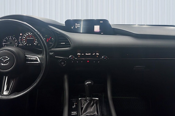 Mazda 3 10 of 18