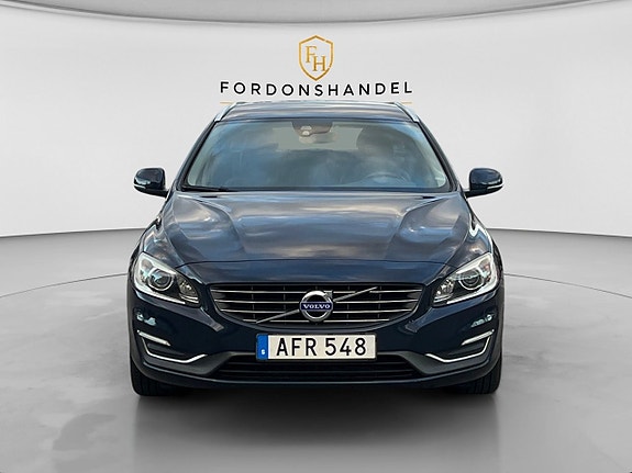 Volvo V60 2 of 16