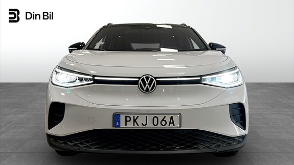 Volkswagen ID.4 4 of 12