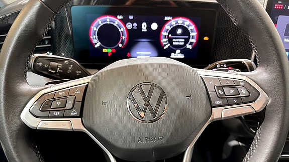 Volkswagen Passat 19 of 22