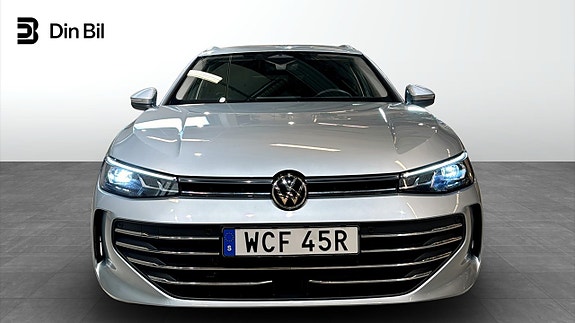 Volkswagen Passat 4 of 22