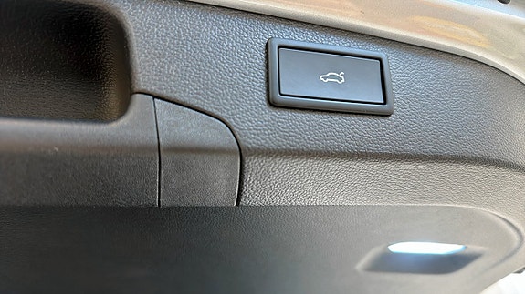 Volkswagen Passat 14 of 22