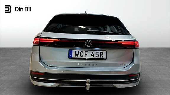Volkswagen Passat 5 of 22