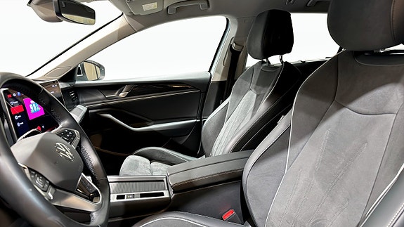 Volkswagen Passat 8 of 22