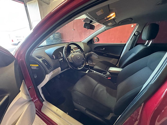 Kia Ceed 7 of 9