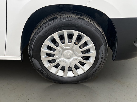 Toyota Proace City 30 of 30