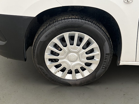 Toyota Proace City 27 of 30