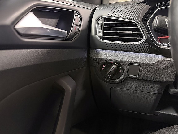 Volkswagen T-Cross 11 of 30