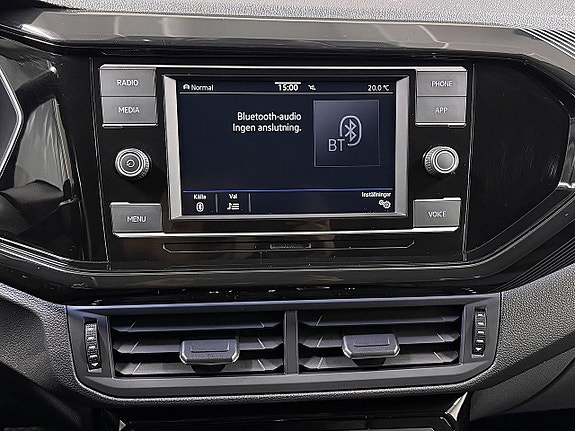 Volkswagen T-Cross 17 of 30