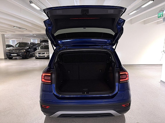 Volkswagen T-Cross 27 of 30