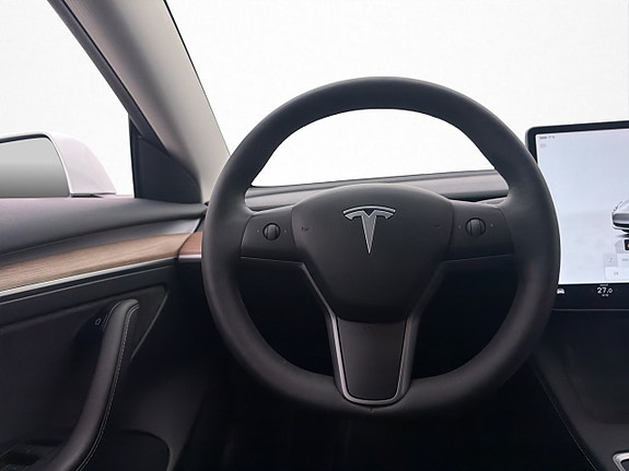 Tesla Model 3 22 of 30