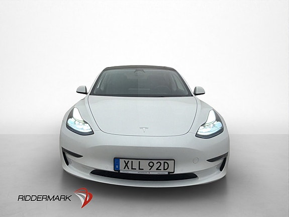 Tesla Model 3 9 of 30