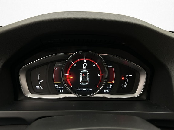 Volvo V60 Cross Country 17 of 30