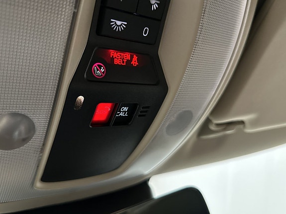 Volvo V60 Cross Country 20 of 30