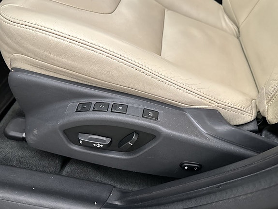 Volvo V60 Cross Country 11 of 30