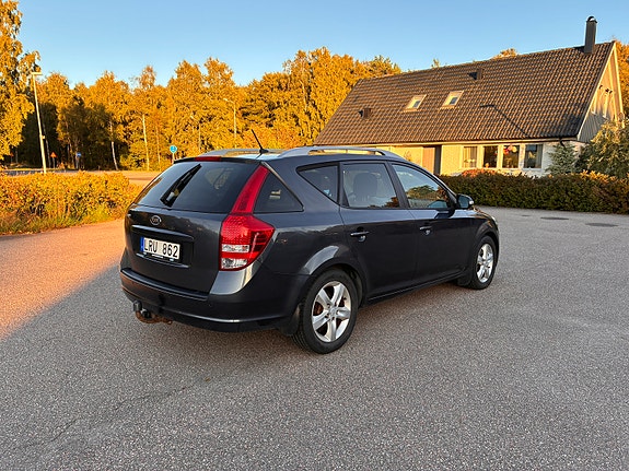 Kia Ceed 6 of 8