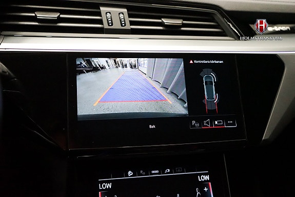 Audi Q8 e-tron 18 of 26