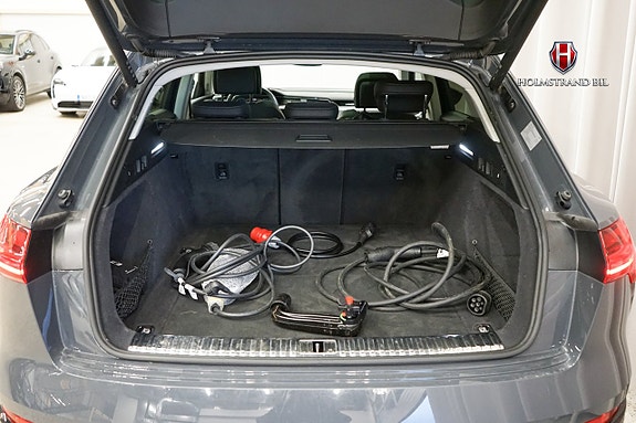 Audi Q8 e-tron 24 of 26