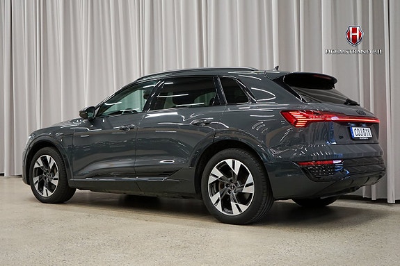 Audi Q8 e-tron 5 of 26