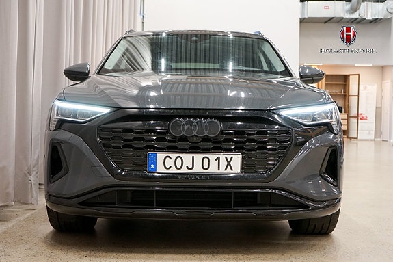 Audi Q8 e-tron 6 of 26