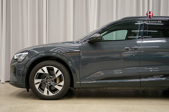 Audi Q8 e-tron 7 of 26