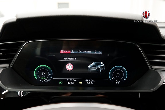 Audi Q8 e-tron 17 of 26