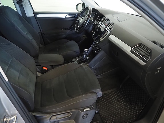 Volkswagen Tiguan 12 of 24