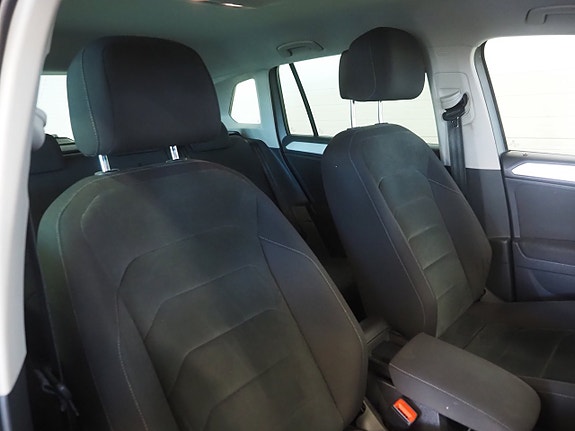 Volkswagen Tiguan 13 of 24