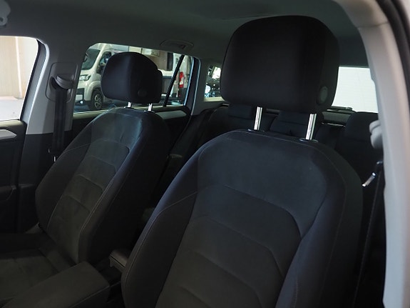 Volkswagen Tiguan 18 of 24