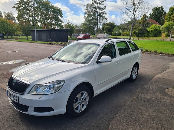 Skoda Octavia 2 of 11