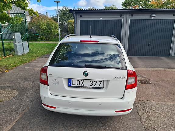 Skoda Octavia 9 of 11