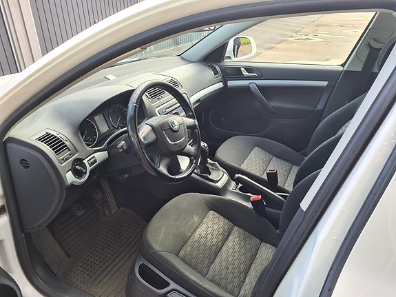 Skoda Octavia 7 of 11