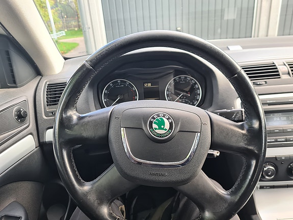 Skoda Octavia 5 of 11