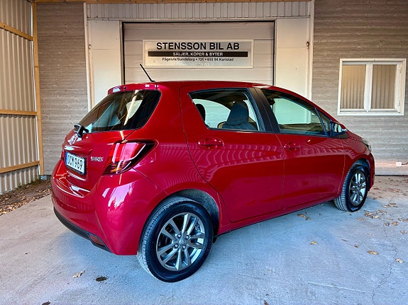 Toyota Yaris 5 of 11
