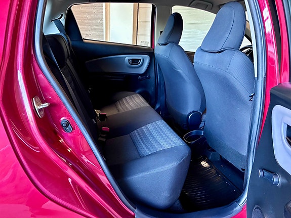 Toyota Yaris 10 of 11