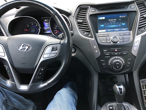 Hyundai Santa Fe 21 of 30