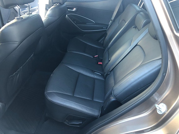Hyundai Santa Fe 17 of 30