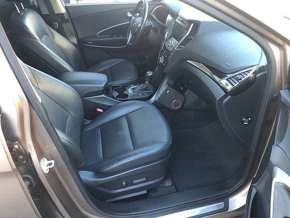 Hyundai Santa Fe 13 of 30