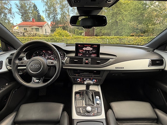 Audi A7 9 of 22
