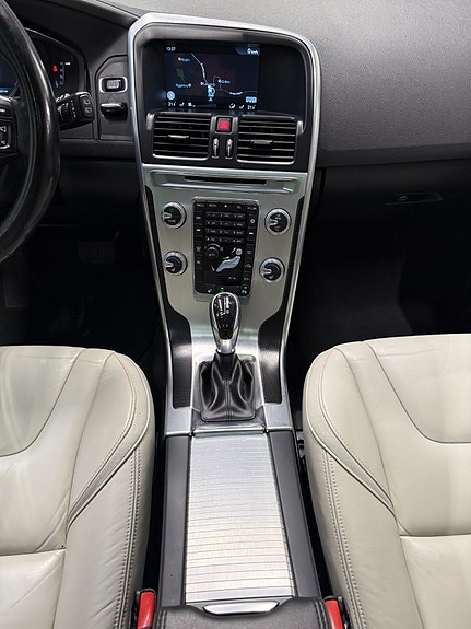 Volvo XC60 18 of 27