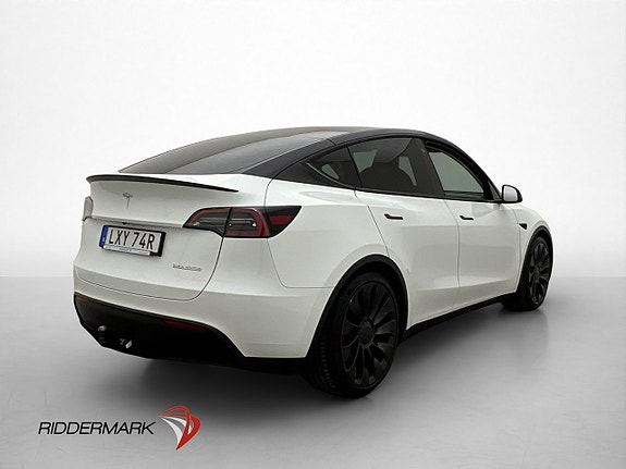 Tesla Model Y 5 of 30