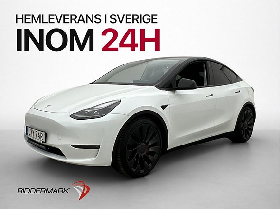 Tesla Model Y 10 of 30