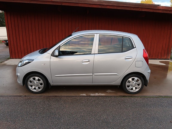 Hyundai i10 7 of 14